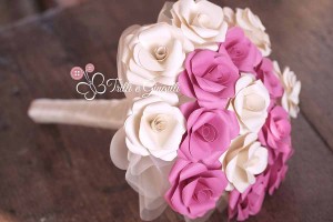 Bouquet con rose di carta