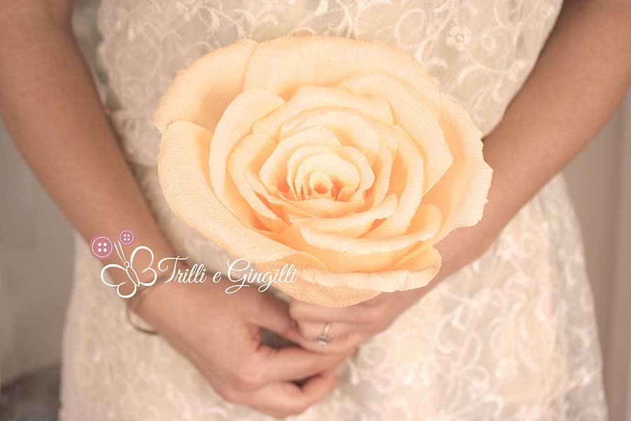 Bouquet low cost maxi fiore di carta arancione