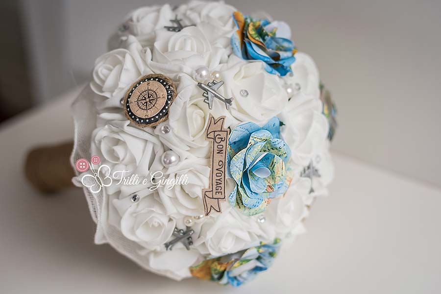 bouquet sposa rose tema viaggio