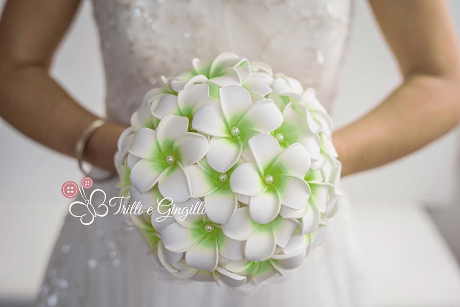 bouquet frangipani verde matrimonio 2017