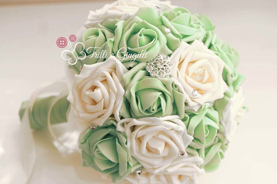 bouquet sposa verde e bianco rose