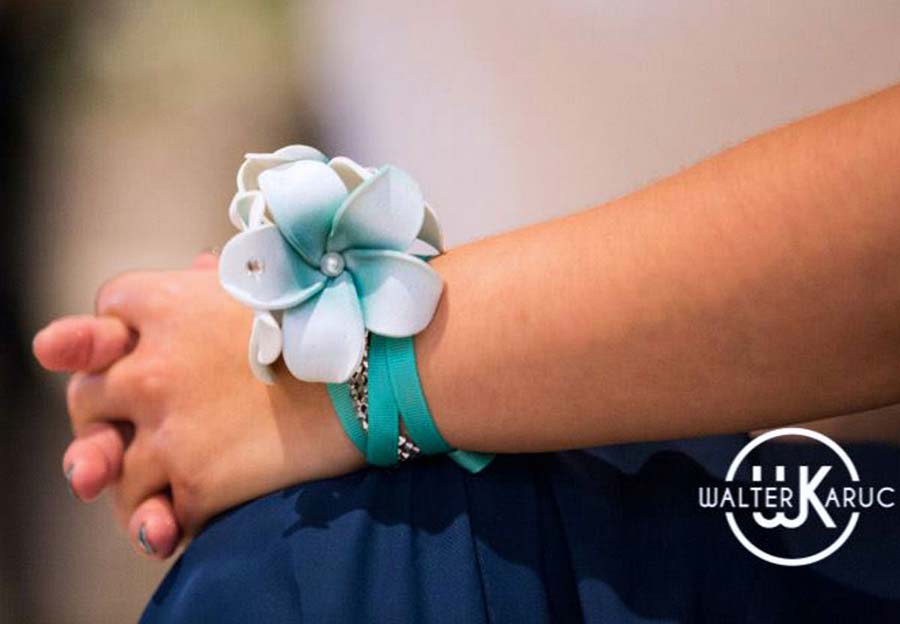 Corsage da polso bianco per mamma o nonna, braccialetto di fiori da sposa  mamma -  Italia