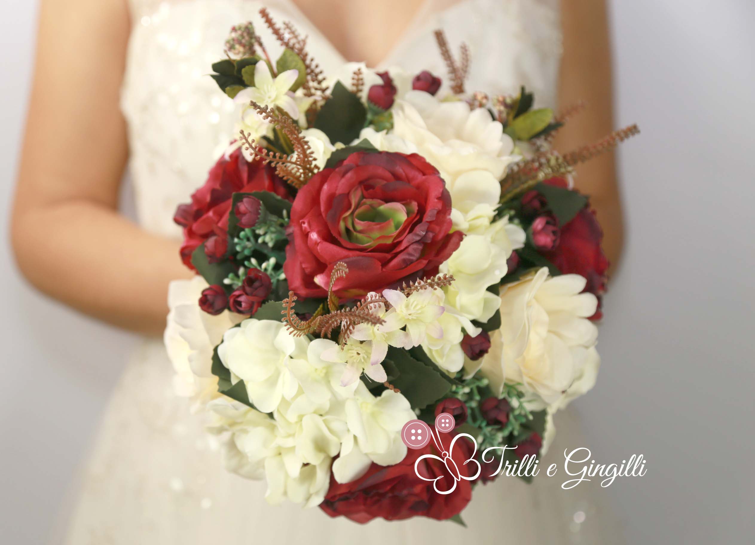 bouquet sposa natalizio rose rosse bianche