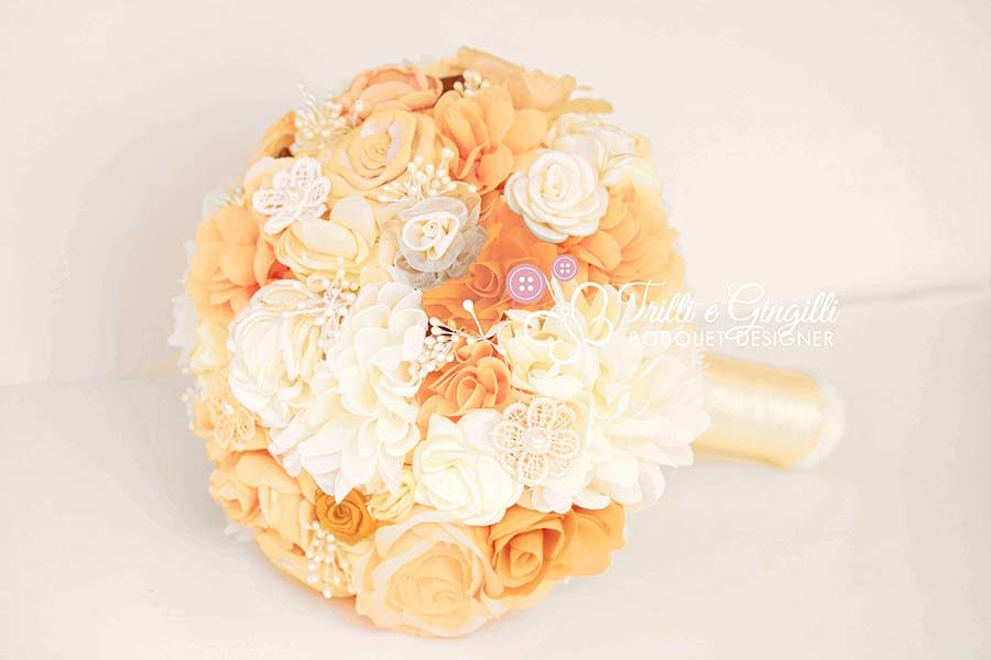 bouquet arancione stoffa