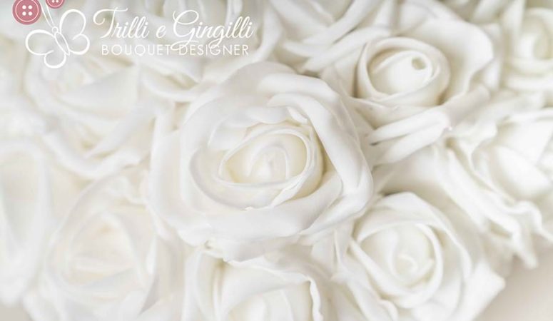 Bouquet di rose bianche: ecco i dettagli da inserire per renderlo unico!