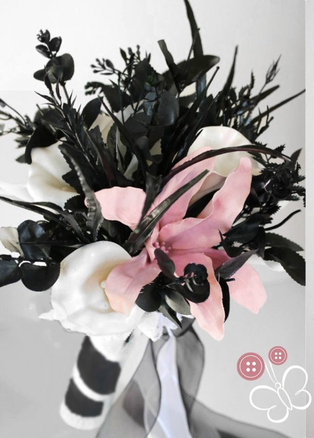 Bouquet Real Life bianco nero e rosa