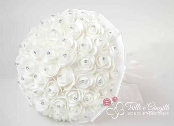 bouquet roselline bianche strass