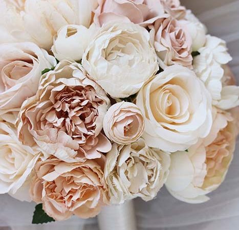 Bouquet sposa di fiori finti: quali tipi esistono?