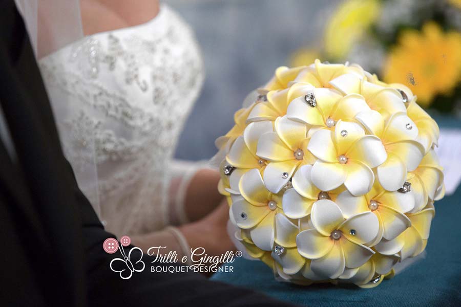 bouquet frangipani gioiello